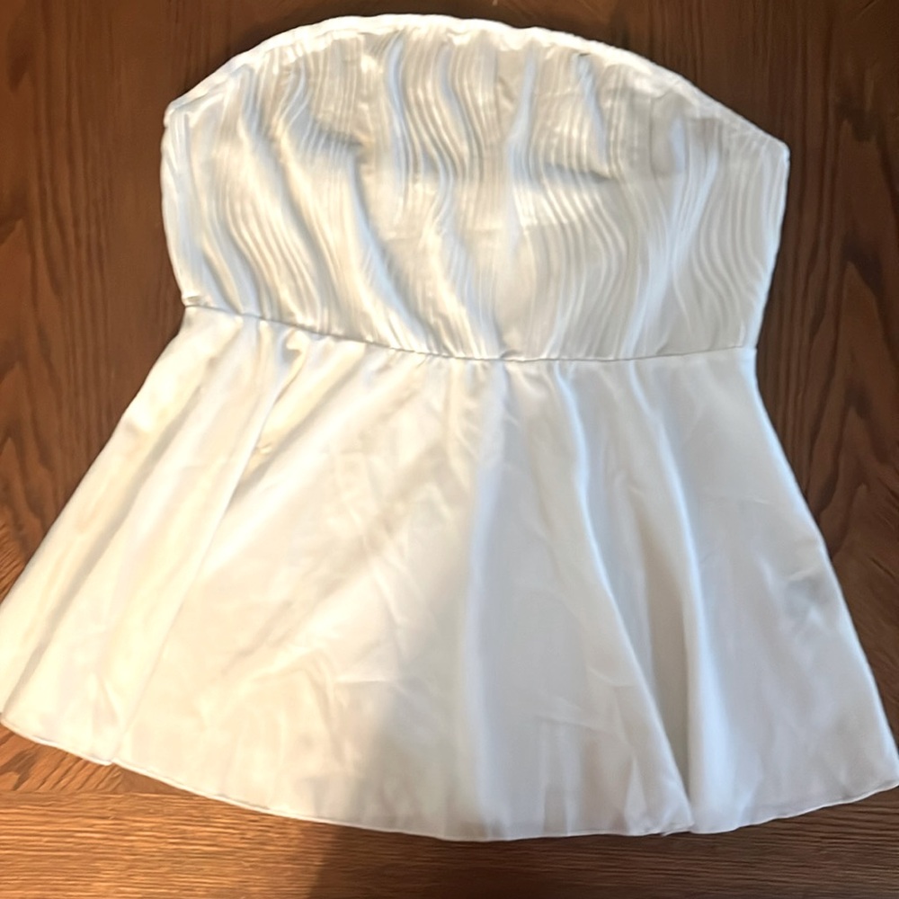 Adorable romantic sleeveless top XL white